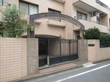【東京都/豊島区西池袋】ロイヤルプラザ目白 エントランス