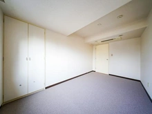 【東京都/渋谷区神宮前】クラウン青山 洋室