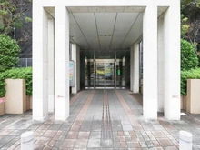 【東京都/豊島区西池袋】ザ・タワー・グランディア エントランス：大規模修繕工事中