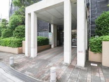 【東京都/豊島区西池袋】ザ・タワー・グランディア エントランス：大規模修繕工事中