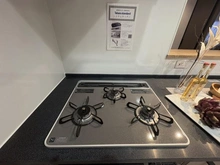 【東京都/港区南青山】南青山ユニハイツ キッチン：三口コンロ