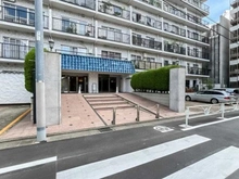 【東京都/渋谷区猿楽町】秀和代官山レジデンス アプローチ