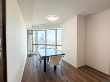 【東京都/新宿区富久町】富久クロスコンフォートタワー リビング・ダイニング：家具は含まれません。