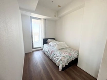 【東京都/新宿区富久町】富久クロスコンフォートタワー 洋室：家具は含まれません。