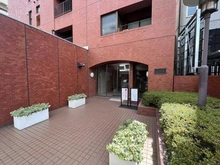 【東京都/港区南青山】南青山セピアコート アプローチ