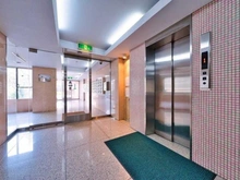 【東京都/渋谷区神宮前】パーク・ノヴァ神宮前 エントランス