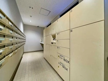 【東京都/渋谷区円山町】ライオンズマンション渋谷道玄坂 メールBOX：右側：宅配BOX