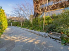 【東京都/渋谷区神宮前】プラウド神宮前 アプローチ