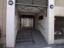 【東京都/渋谷区神宮前】D’クラディア青山ラグゼス エントランス