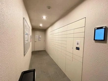 【東京都/世田谷区代沢】ヴァースクレイシアIDZ下北沢 宅配BOX