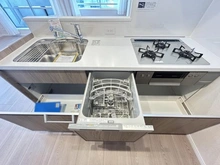 【東京都/渋谷区代官山町】代官山エーデルハイム キッチン：食洗器、収納