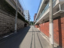【東京都/渋谷区神宮前】カーサ神宮前 前面道路