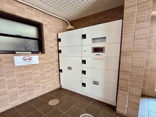 【東京都/町田市中町】ネオハイツ町田中町 宅配BOX
