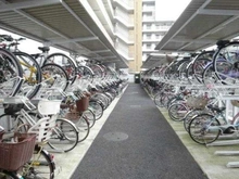 【東京都/町田市小山ヶ丘】ソルグランデメイツ多摩境オレンジコート 駐輪場