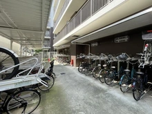 【神奈川県/厚木市栄町】グランスイート本厚木 駐輪場