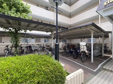 【神奈川県/大和市下鶴間】ライオンズマンションつきみ野の森 駐輪場