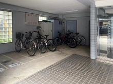 【神奈川県/相模原市中央区上溝】ラフィーネ相模原 駐輪場