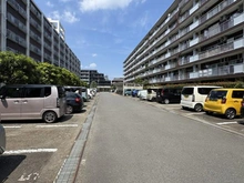 【神奈川県/相模原市南区上鶴間】ルネ東林間A棟 駐車場