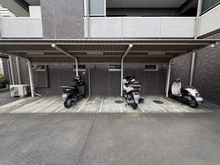 【神奈川県/大和市下鶴間】シーズガーデン大和 バイク置き場