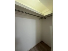 【神奈川県/相模原市南区豊町】エクセレントスクエア相模大野 ウォークインクローゼット