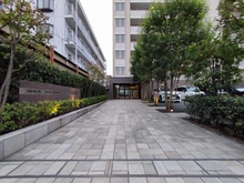 【神奈川県/海老名市東柏ケ谷】グレーシア海老名さがみ野 アプローチ