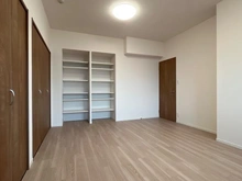 【神奈川県/相模原市中央区南橋本】プレヴィオ橋本 洋室