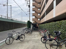 【神奈川県/相模原市中央区南橋本】プレヴィオ橋本 駐輪場