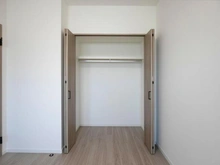 【神奈川県/海老名市河原口】ベルドゥムール海老名弐番館 収納：洋室