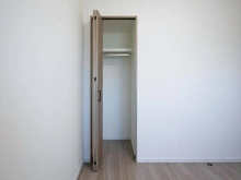 【神奈川県/海老名市河原口】ベルドゥムール海老名弐番館 収納：洋室