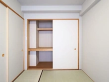 【東京都/町田市小山ヶ丘】グランレガーロ 収納：和室