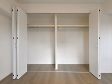 【神奈川県/横浜市旭区若葉台】若葉台団地 4-14号棟 収納：洋室