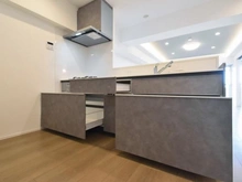 【神奈川県/横浜市旭区若葉台】若葉台団地 4-14号棟 キッチン：収納