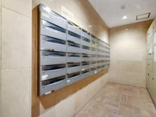 【神奈川県/相模原市中央区淵野辺】ハイホーム淵野辺 メールBOX：右側：宅配BOX