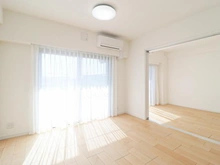 【神奈川県/大和市草柳】藤和シティホームズ大和パークサイドビュー リビング・ダイニング：（右）洋室