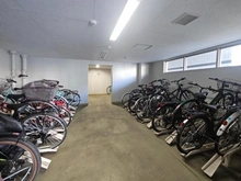 【神奈川県/相模原市中央区清新】レクセルガーデン相模原 駐輪場