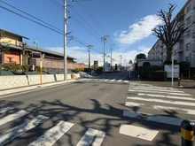 【神奈川県/海老名市柏ケ谷】東建ニューハイツ海老名2号棟 前面道路
