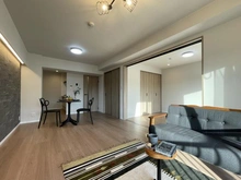 【神奈川県/相模原市中央区鹿沼台】鹿沼公園ハイリビング リビング・ダイニング：右奥：洋室