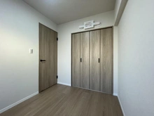 【神奈川県/相模原市中央区鹿沼台】鹿沼公園ハイリビング 洋室