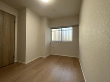 【神奈川県/相模原市中央区鹿沼台】鹿沼公園ハイリビング 洋室