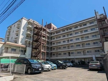 【神奈川県/相模原市中央区鹿沼台】鹿沼公園ハイリビング 外観