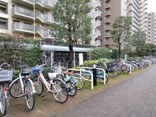 【神奈川県/座間市相模が丘】エステ・スクエア小田急相模原 ステージI 駐輪場