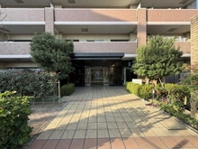 【神奈川県/大和市下鶴間】ハイホーム鶴間ブロードタウン アプローチ