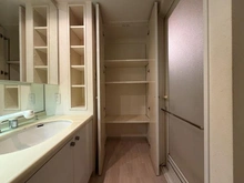 【神奈川県/大和市下鶴間】ダイヤモンドマンション　ラ・セーヌ 洗面室