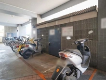 【神奈川県/相模原市中央区上溝】エクセルII上溝 駐輪場：手前：バイク置場
