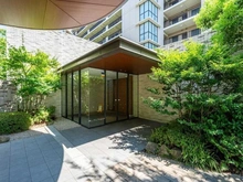 【神奈川県/相模原市中央区淵野辺】オハナ淵野辺ガーデニア シーズンレジデンス棟 エントランス