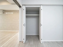 【神奈川県/相模原市中央区東淵野辺】キャッスル相模原 収納：洋室