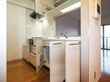【神奈川県/厚木市水引】コンフォートパレス本厚木 ファーストステージ キッチン：収納