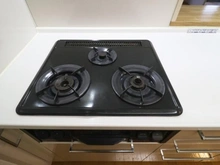 【神奈川県/厚木市水引】コンフォートパレス本厚木 ファーストステージ 三口コンロ