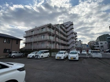 【神奈川県/相模原市南区上鶴間本町】メイツ相模大野 駐車場