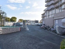 【神奈川県/相模原市南区上鶴間本町】メイツ相模大野 駐車場